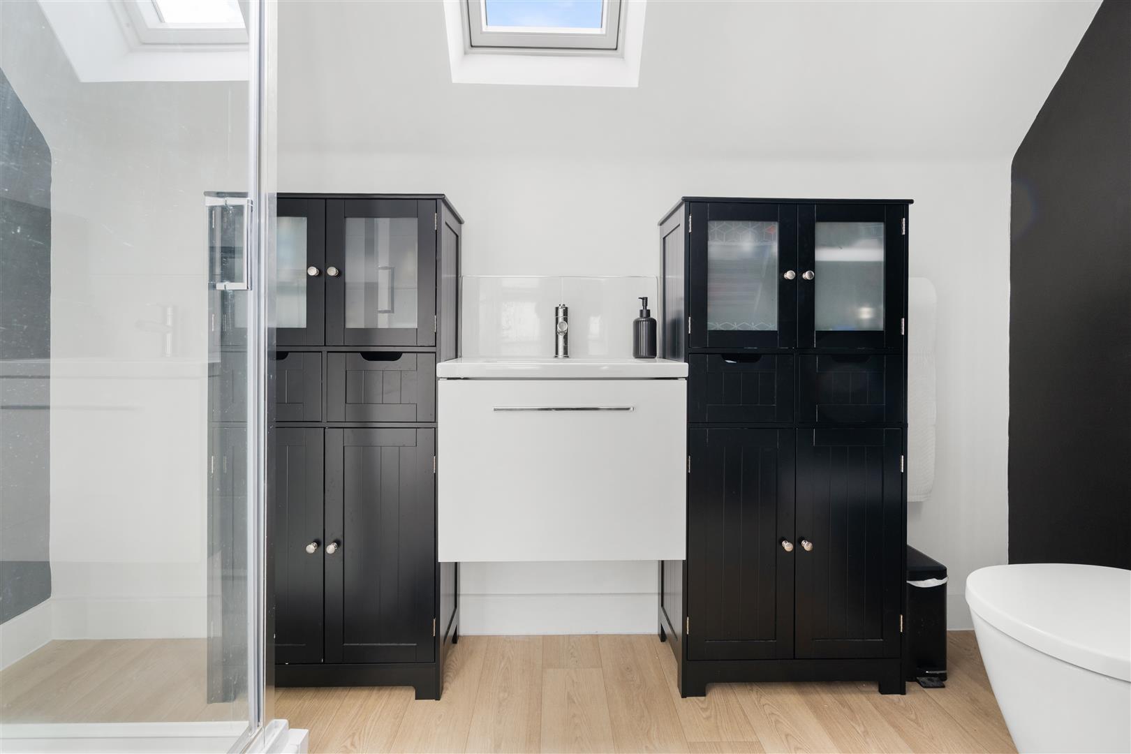 Master En-Suite